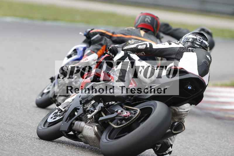 Archiv-2025/33 24.07.2025 Speer Racing ADR/Gruppe rot/backside